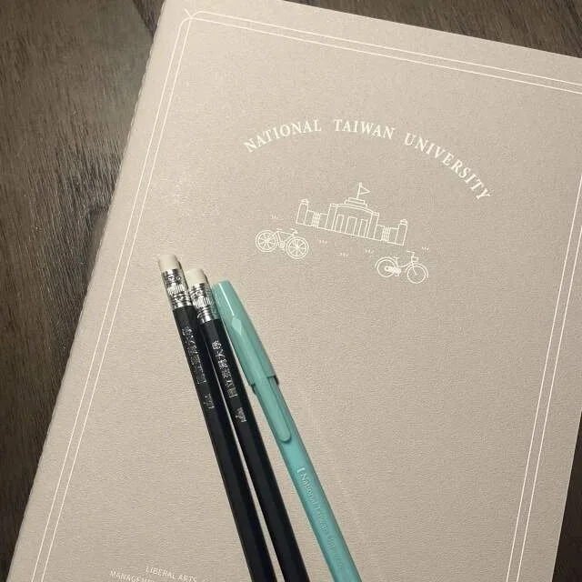 ノート、鉛筆、ペン