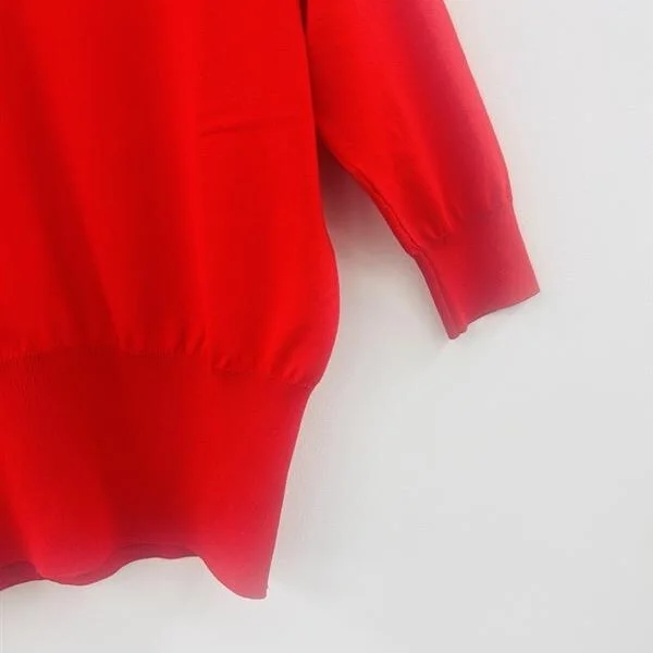 エムセブンデイズ 加藤かすみさんコラボ　アンサンブル 赤い半袖Vネックニット　手くび