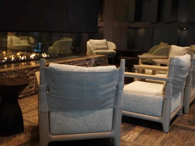 インテリアまで楽しめるラウンジ