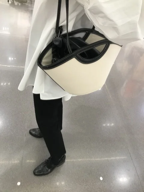 【ZARA購入品】白シャツにもマッチするバイカラーのバッグがお気に入り♡_1_3