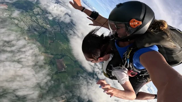 スカイダイビングにチャレンジ！南半球オーストラリア（ケアンズ）で特別体験を_1_7-2