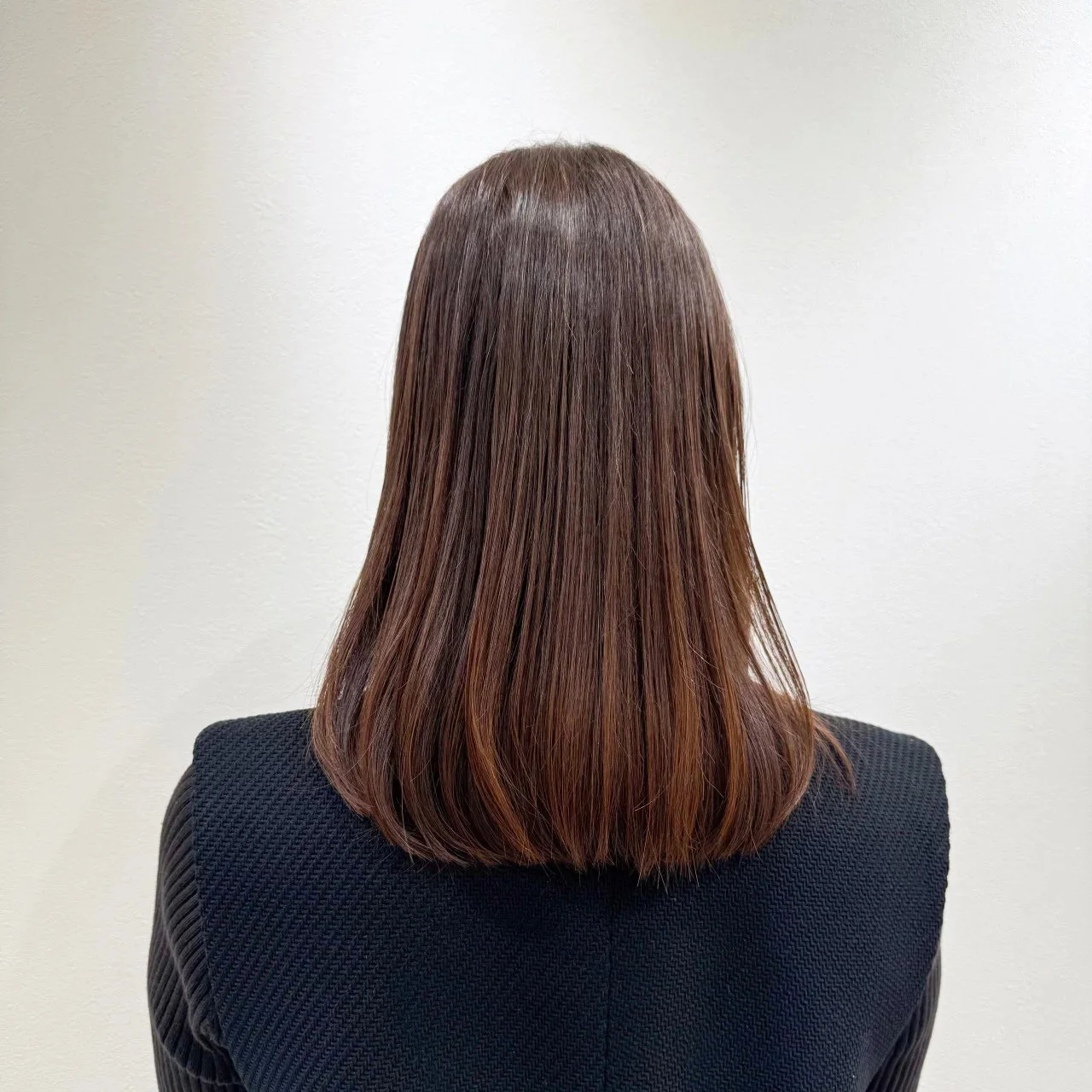 後ろから見た　ミディアムヘアスタイル人気ランキング１位