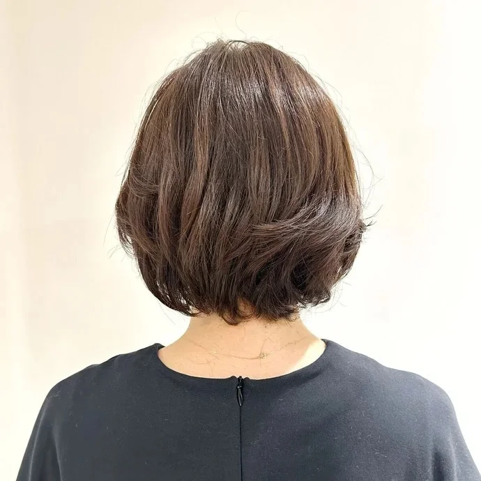 後ろから見た人気ショートヘアスタイル2位の髪型