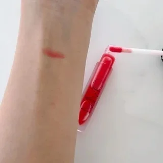 “隠す”から“整える”へ。大人の肌を格上げする、美女組のお気に入りコスメ７選_1_12