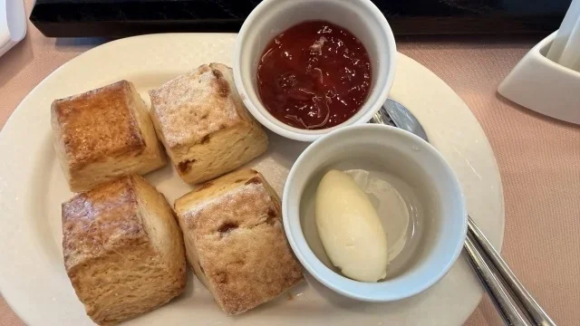 いちごが主役の大人スイーツ案内。人気ホテルのアフタヌーンティー＆手土産_1_26