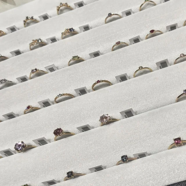 【着る資産】40代の賢い選択！娘に継ぐ誕生石ジュエリー計画を_1_9