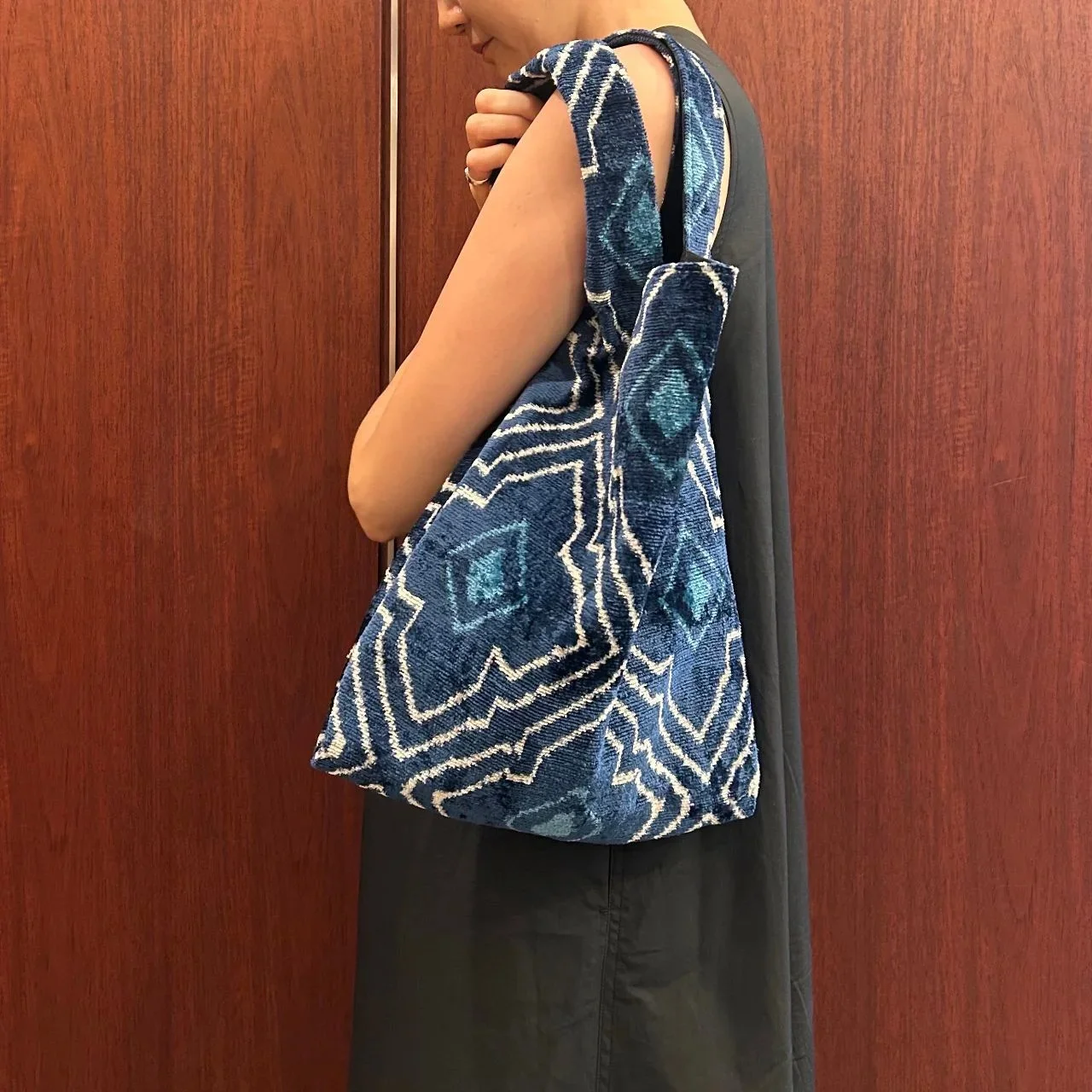 「”ひとクセある”バッグの方がシンプルより実は万能」説に一票！【Marisolスタッフの自腹買い#115】