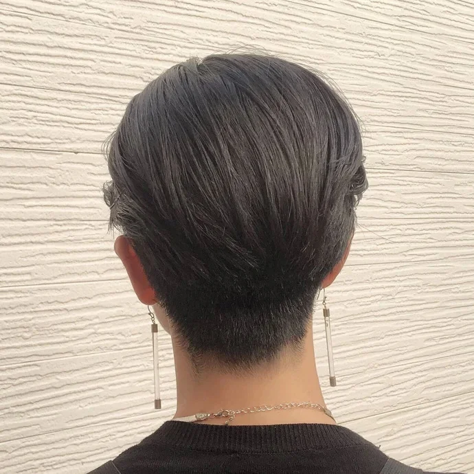 後ろから見た　40代人気ヘアスタイル2位