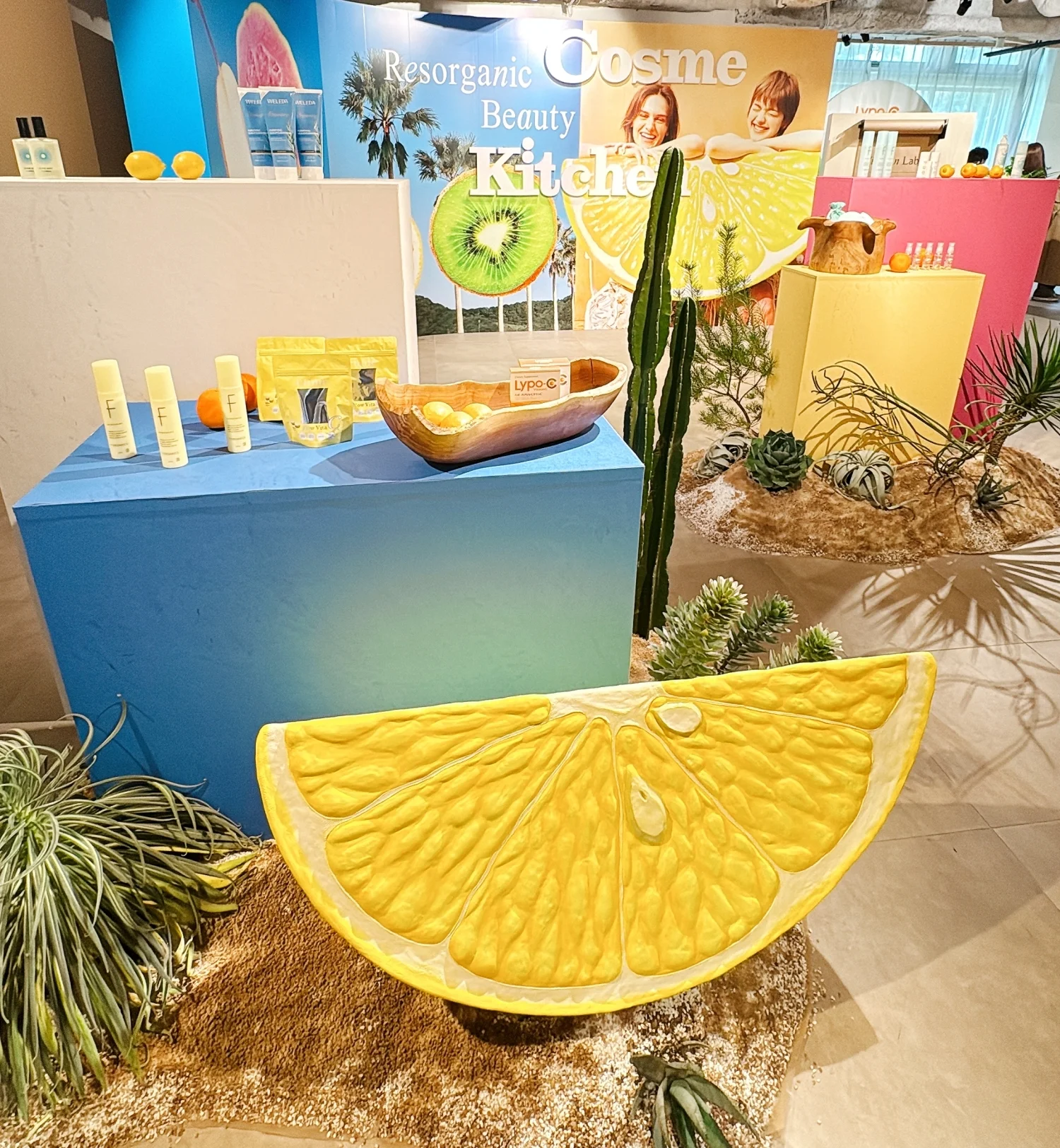 新作コスメ　Cosme Kitchen(コスメキッチン)の『2026 SUMMER EXHIBITION』　展示会の写真