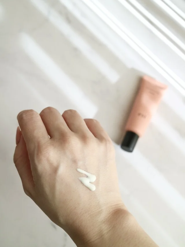 紫外線から“隙なく”守る！砂漠でうるおうUV登場。_1_4