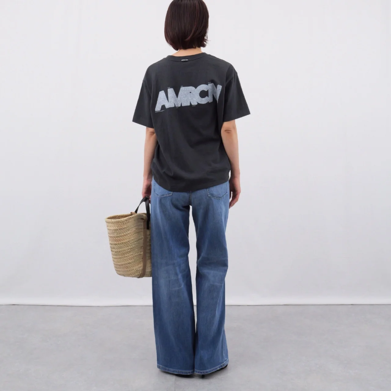 アメリカーナ ラフィー丸胴 バックプリントT　デニムコーデ　後ろ