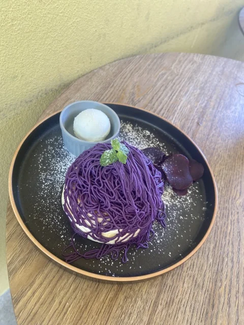 沖縄旅行で立ち寄りたいカフェ♡紅芋パンケーキが絶品のモンブランパンケーキ【恩納村】_1_2-1