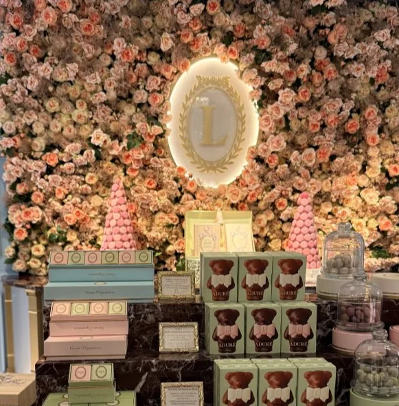 パリ旅行②｜ラデュレ シャンゼリゼ店が別世界…！パリ最大旗艦店で朝食を_1_11