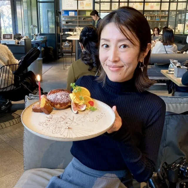 グレーのワントーンコーデ【ELENDEEK（エレンディーク）】新作ジャケットでお誕生日ランチへ_1_9