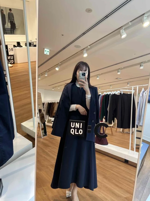 インナーには「極暖ヒートテックカシミヤブレンドタートルネックT長袖(¥2,290)」