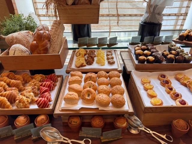 The sukhothai bangkok ホテル　スコータイ・バンコク　朝食　ビュッフェ