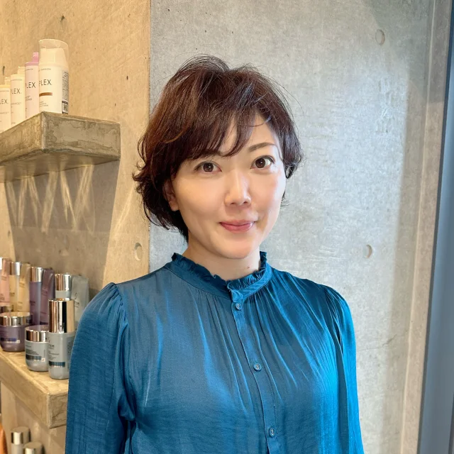 【40代ヘアスタイル】ショートヘアはアレンジで印象もチェンジ_1_3-1