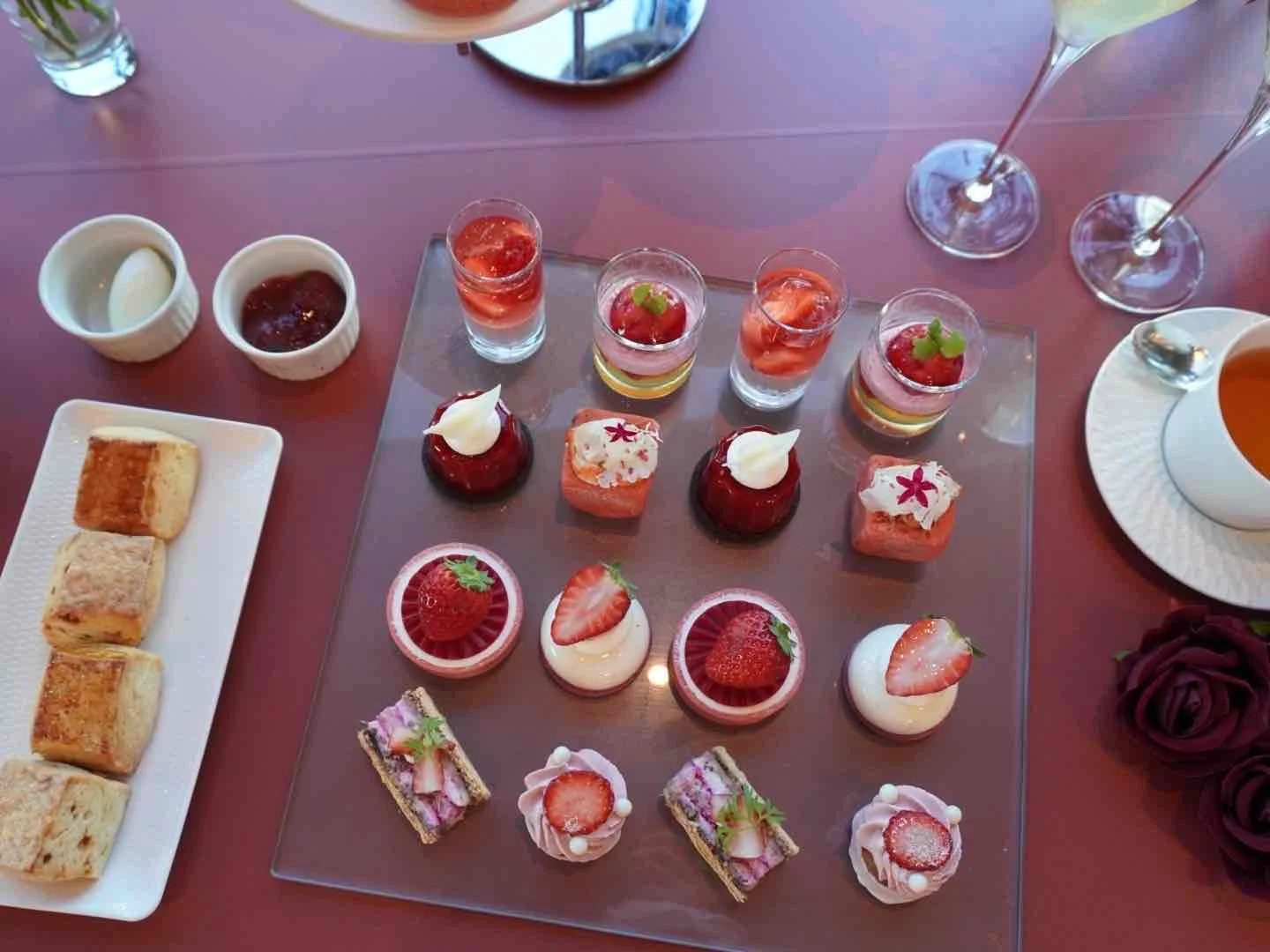 ストロベリー・リュクス　アフタヌーンティー