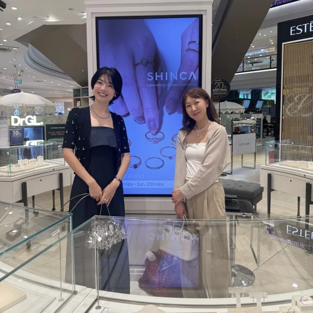 ネイビー×シルバーでつくる“大人のきらめき”冬のワントーンコーデ_1_3