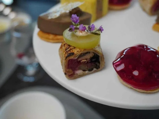 サンマの蒲焼 ひじき シャインマスカット 有馬山椒ロール