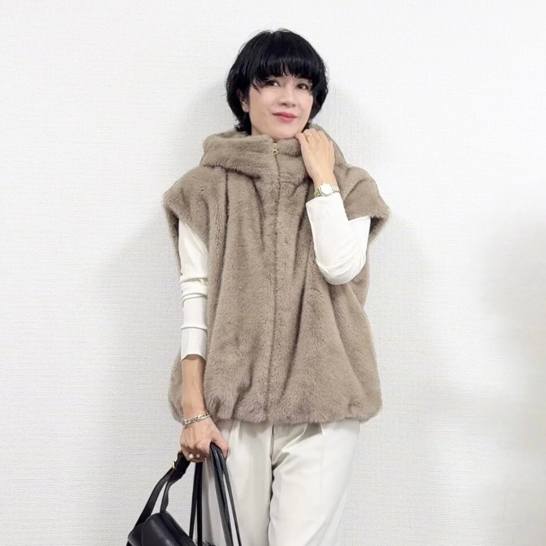 【2025年秋冬アラフォーファッション】防寒もおしゃれも叶えるファーベスト