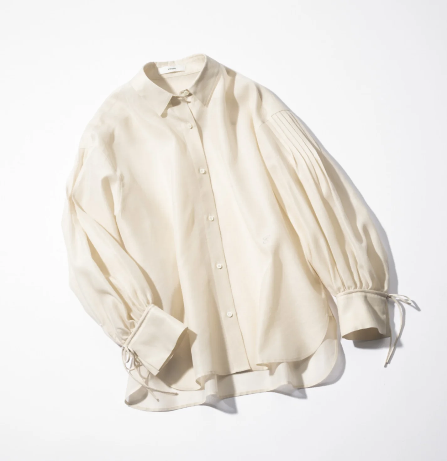  ebureのライトウールシルクシャツ