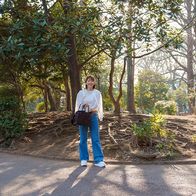 ニット / titivate　カーディガン / ur's　デニム / need by heritage　スニーカー / ZARA