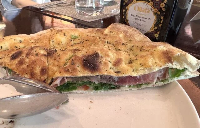 スコータイ　バンコク　La Scala　レストラン