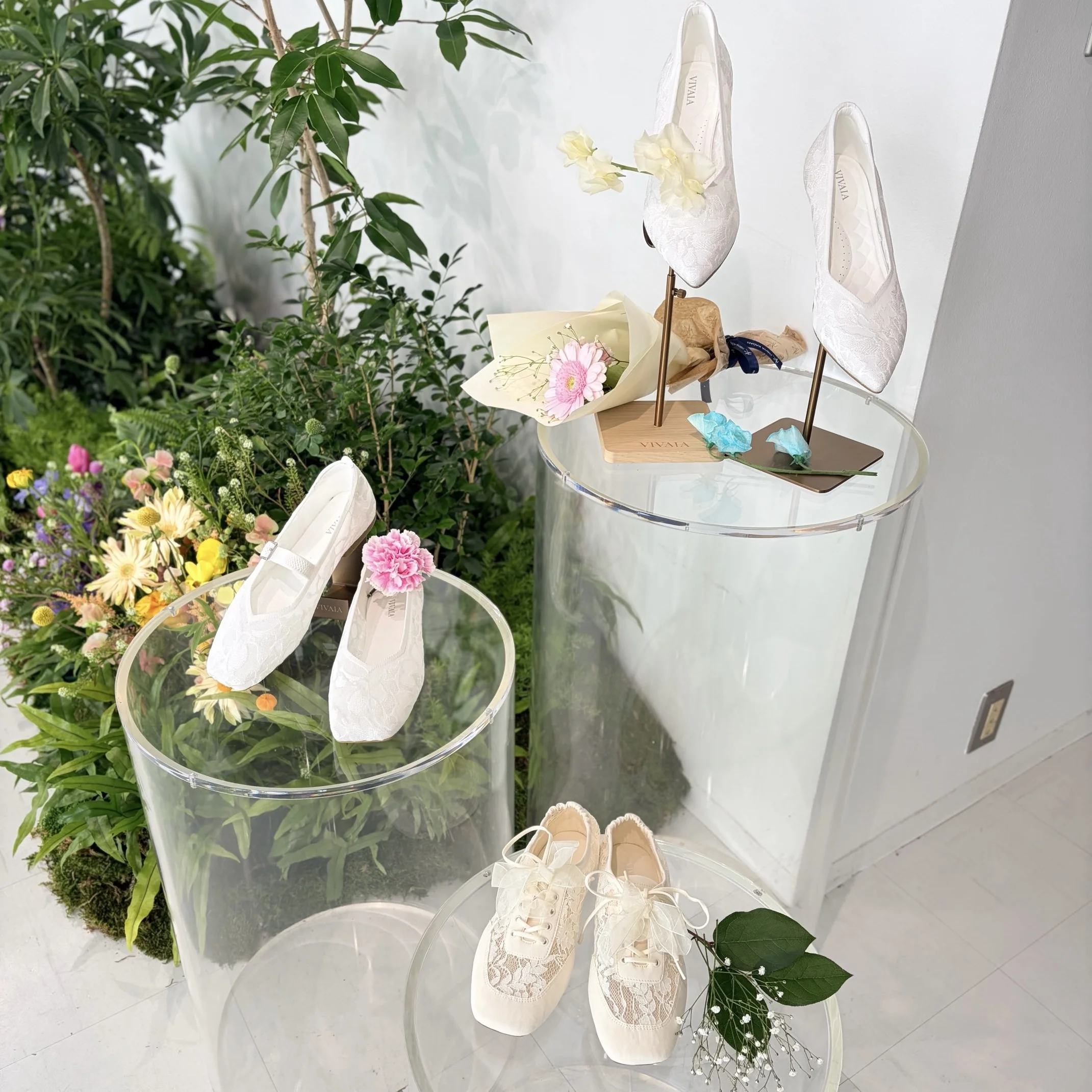 靴を履いていないかのような軽さ！歩きやすさとエレガンスが叶うVIVAIAの新作シューズ