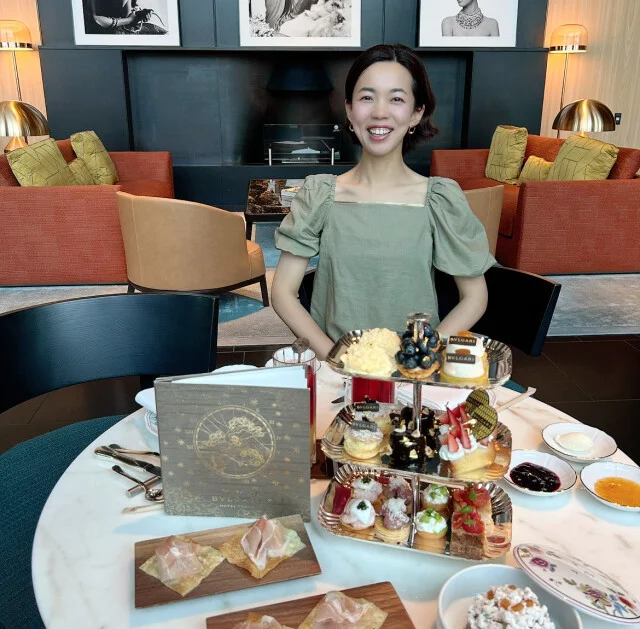 【ブルガリホテル東京】大人の肌みせファッションでホテルアフタヌーンティー_1_22