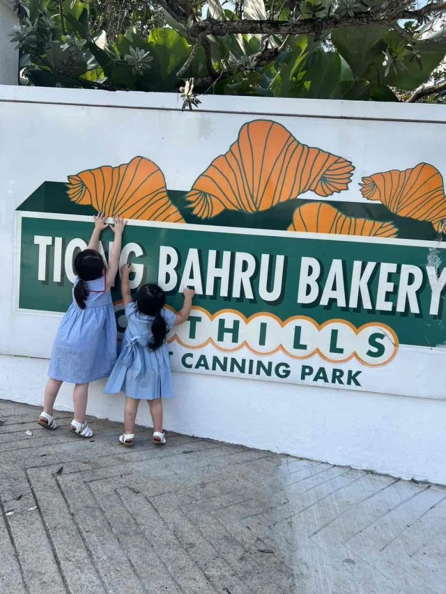 可愛いウォールアートも。