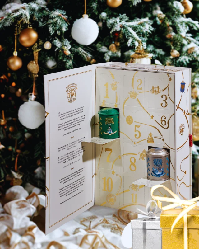 TWG Tea（ティーダブリュージーティー）トゥウェルフスナイト アドヴェントカレンダー2025、40代女性へのご褒美ギフト、ゴールドのパッケージ