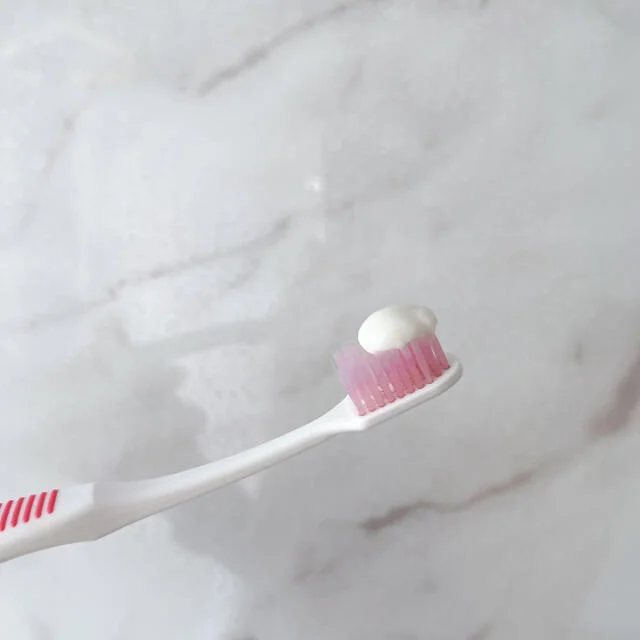 Colgate オプティックホワイトO2