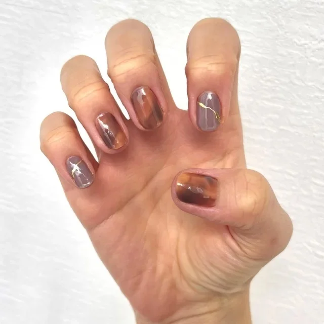 上品で華やぐ冬ネイル８選。40代に似合う大人ネイル【40代美容】_1_12