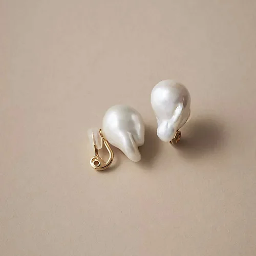 ジューカトル　淡水パールイヤリング