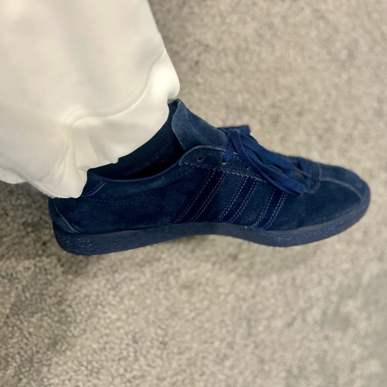 adidas TOBACCO night indigo