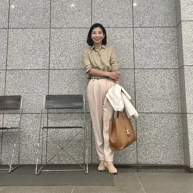 ユニクロ リネンシャツを使った通勤コーディネート