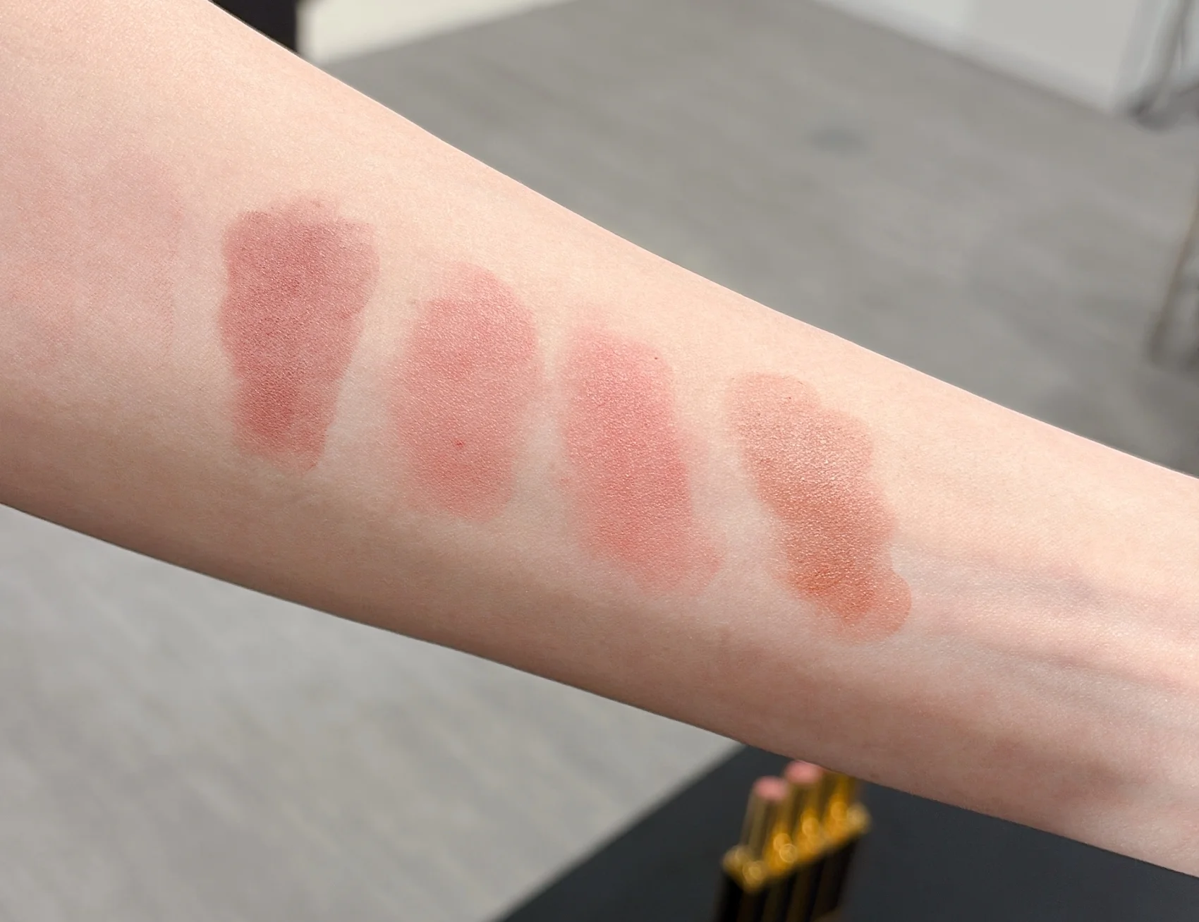 TOM FORD BEAUTY（トム フォード ビューティ）　新作　リップ スティロ マット　実際の色