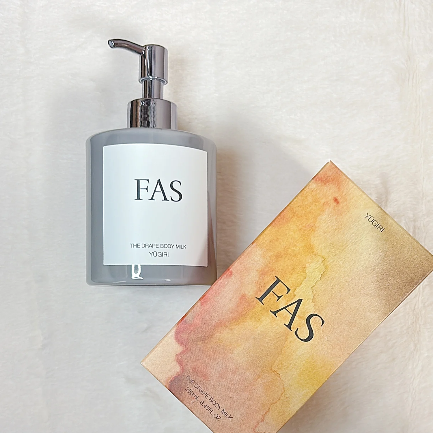 2025 秋 新作 FAS ザ ドレープ ボディミルク YŪGIRI/HATSUNONE(写真はYŪGIRI) 各250mL ¥6930/シロク<10月22日(水)発売> 製品画像