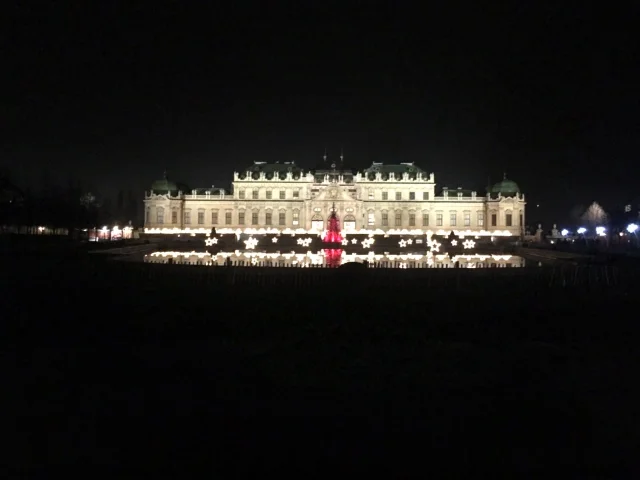 ウィーンのベルヴェデーレ宮殿のクリスマスマーケット_1_4