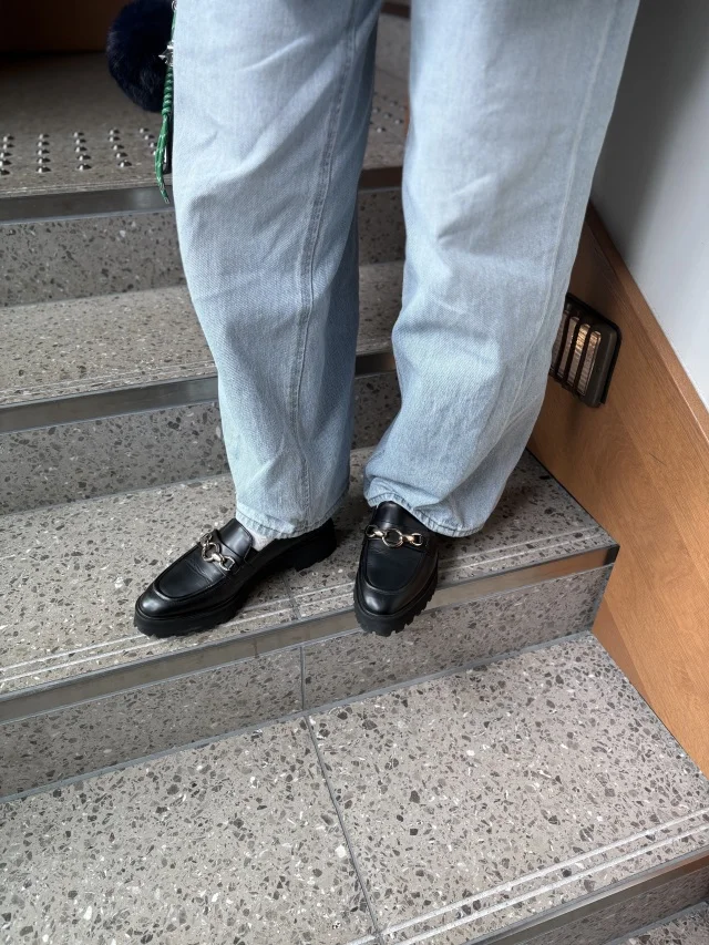 紺ジャケットでつくる大人エレガント×デニムコーデ_1_4-1