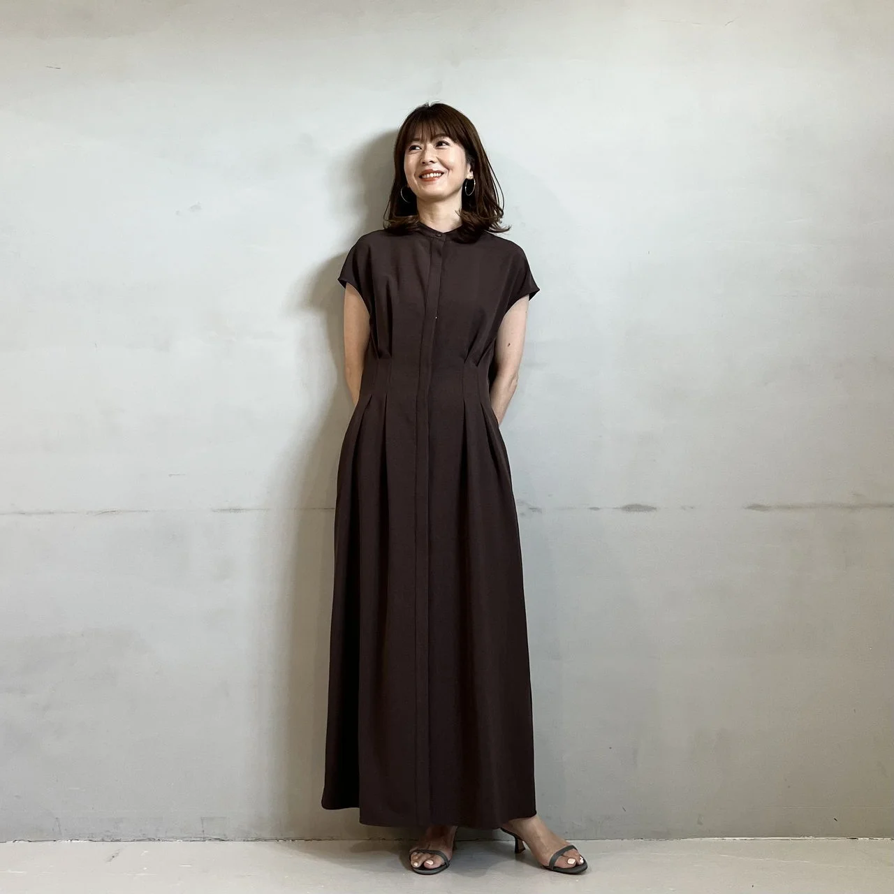 すっきり見えウエストタックワンピース