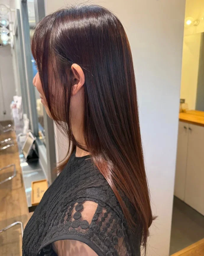 ヘアスタイリング前の人気ランキング１位のロングヘアスタイル