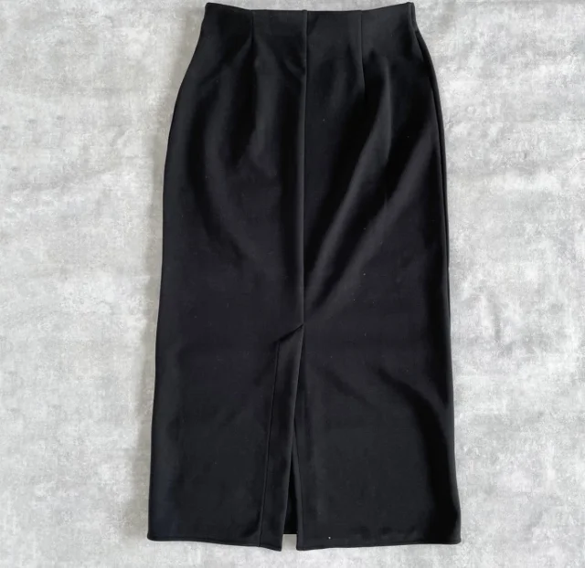 ユニクロ優秀スカートと素材感で楽しむブラックコーデ：今日の服【40代 私のクローゼット】_1_5