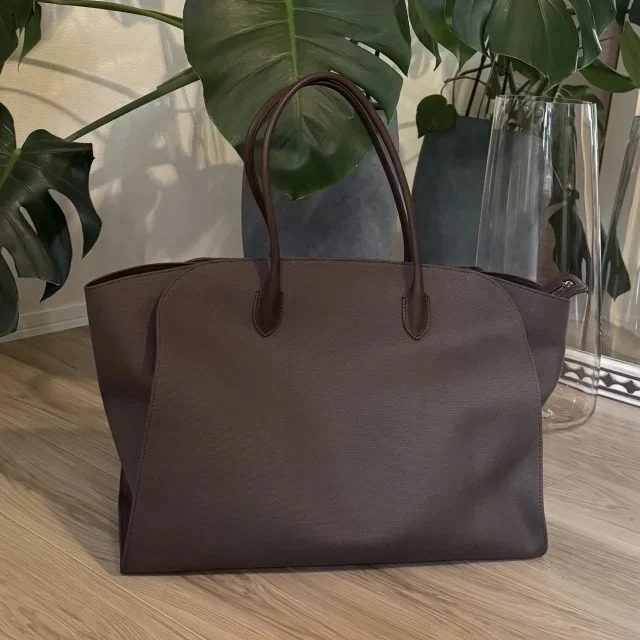 2025年秋冬“今季の相棒”バッグ&シューズ!美女組のリアルバイとコーデ術_1_2