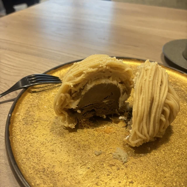 中のアイスはほうじ茶をチョイスしました