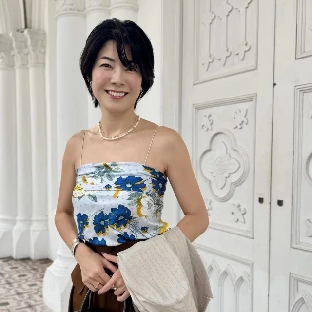 巻くだけで印象が変わる！大人のための最旬スカーフアレンジ【40代ファッション】_1_9-1