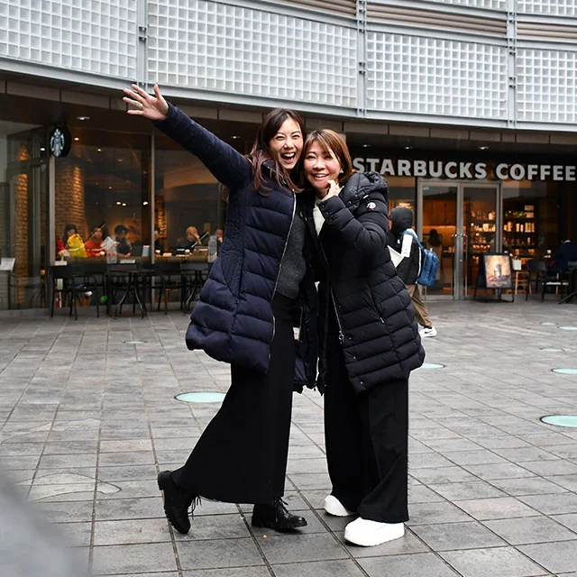 雪の日、聖林館で美女組ピザ