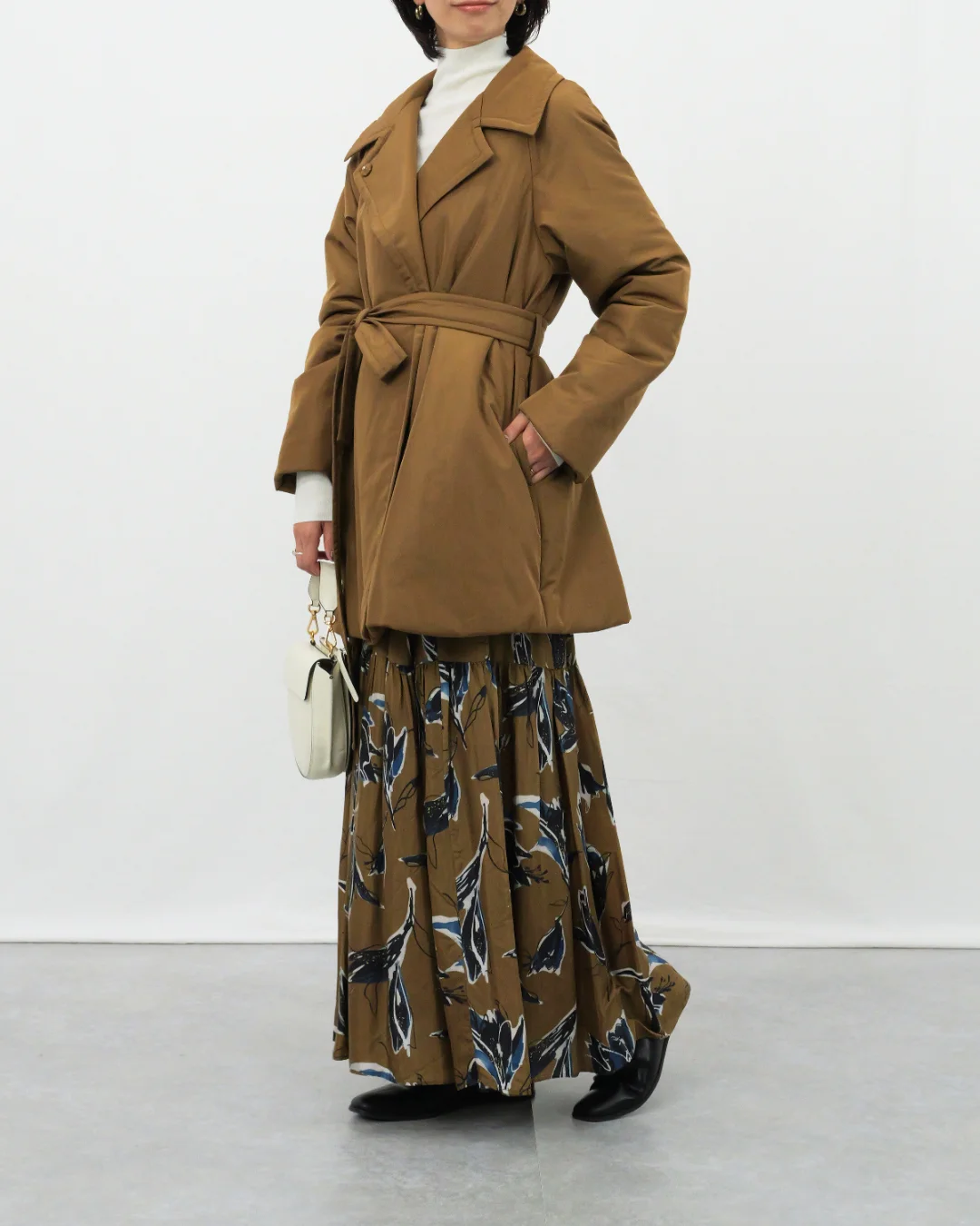 中綿トレンチコート　身長165㎝ ショート丈（サイズ２着用）着丈79㎝