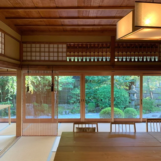 秋の京都を味わう旅。京都岡崎に佇む宿「源鳳院」の離れで格式ある伝統を感じる_1_3